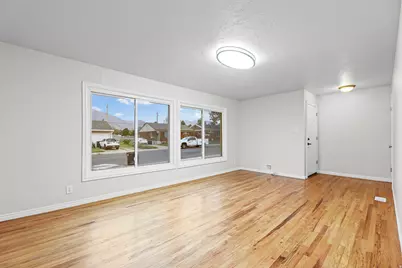 4539 S 375 E, Washington Terrace, UT 84405 - Photo 6