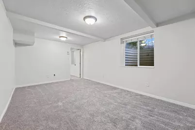 4539 S 375 E, Washington Terrace, UT 84405 - Photo 14