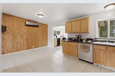 5210 S 900 E, Murray, UT 84117 - Photo 14