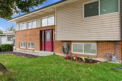 5210 S 900 E, Murray, UT 84117 - Photo 2