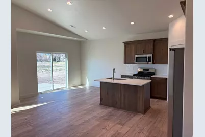 2305 N 3900 W, Corinne, UT 84307 - Photo 4