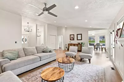 356 E 570 N, Hyde Park, UT 84318 - Photo 4