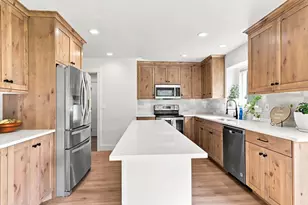 356 E 570 N, Hyde Park, UT 84318 - Photo 6