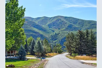 9065 Meadow Dr, Sundance, UT 84604 - Photo 2