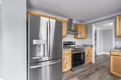 2205 S Main St, Clearfield, UT 84015 - Photo 12