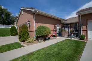 5302 S Birch Rd E, Murray, UT 84117 - Photo 1