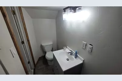 5261 W Sunshine Dr, West Valley, UT 84120 - Photo 40
