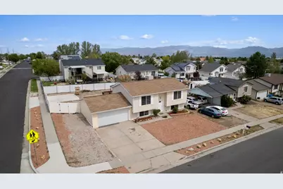 5790 W Lodestone Ave, Kearns, UT 84118 - Photo 24