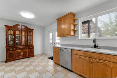 5790 W Lodestone Ave, Kearns, UT 84118 - Photo 6