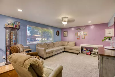 597 W 1750 N, Clinton, UT 84015 - Photo 12