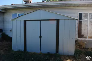 1349 N Sir Philip Dr, Salt Lake City, UT 84116 - Photo 30