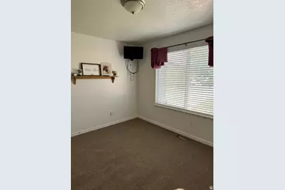 3784 S Parker Dr, Riverdale, UT 84405 - Photo 10