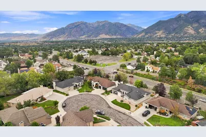 8921 S Somerton Cir, Sandy, UT 84093 - Photo 52