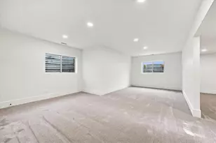 8921 S Somerton Circle, Sandy, UT 84093 - Photo 30