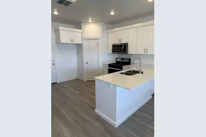 925 N 900 W, Tremonton, UT 84337 - Photo 4