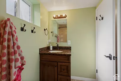 6015 S Don Quixote Dr, Taylorsville, UT 84129 - Photo 26