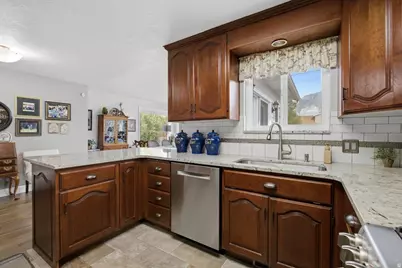 1122 N 75 E, Orem, UT 84057 - Photo 12