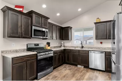 1931 N 370 E, Tooele, UT 84074 - Photo 8