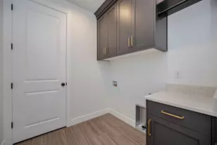 461 W Summerhill Ln W, Centerville, UT 84014 - Photo 28