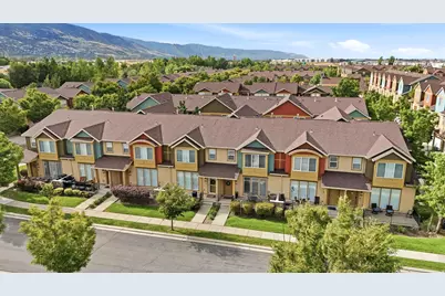 897 W Waterside Dr, Farmington, UT 84025 - Photo 2