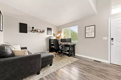 1808 Heritage Pkwy, Syracuse, UT 84075 - Photo 6