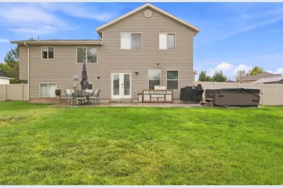 1808 Heritage Pkwy, Syracuse, UT 84075 - Photo 22