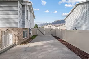 1765 W Garden Dr, Pleasant Grove, UT 84062 - Photo 4