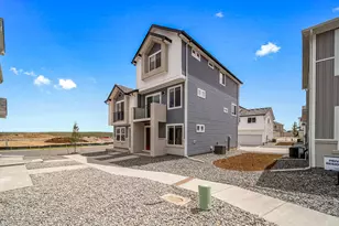 552 N Mule Deer Pl, Saratoga Springs, UT 84045 - Photo 2