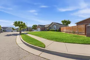 3215 W Cameron Ct S, South Jordan, UT 84095 - Photo 2