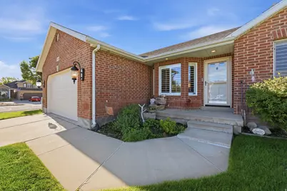 3215 W Cameron Court S, South Jordan, UT 84095 - Photo 4