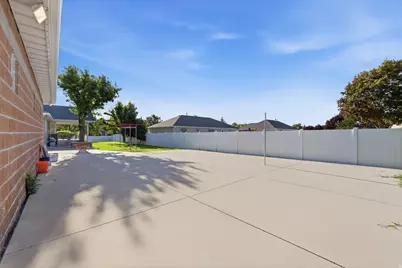 3215 W Cameron Court S, South Jordan, UT 84095 - Photo 42