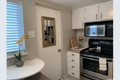 889 W 3600 S, Bountiful, UT 84010 - Photo 8