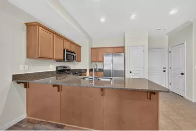 1316 S Mountain Crest Dr W, Woods Cross, UT 84087 - Photo 6