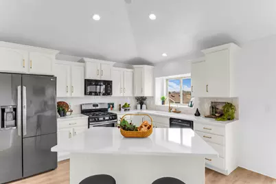2471 W 2150 N, Lehi, UT 84048 - Photo 14