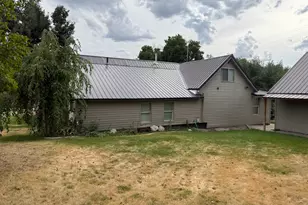 492 N 100 W, Malad City, ID 83252 - Photo 30