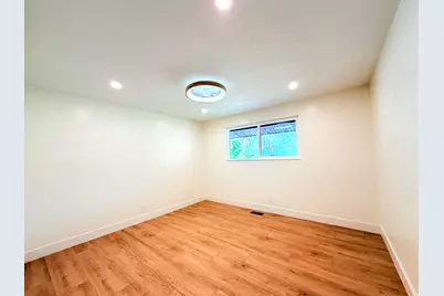 3332 E Fort Union Blvd, Cottonwood Heights, UT 84121 - Photo 16
