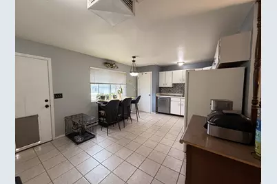 881 W 400 S, Vernal, UT 84078 - Photo 4