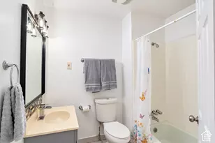 2407 E Hunts End Dr, Sandy, UT 84092 - Photo 30