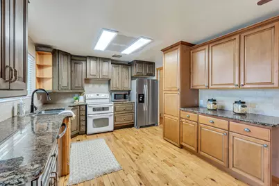 826 E 450 N, American Fork, UT 84003 - Photo 8