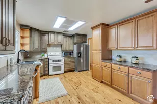 826 E 450 N, American Fork, UT 84003 - Photo 6