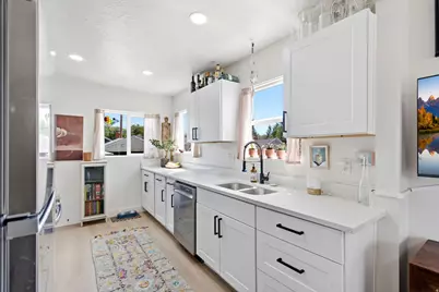 1367 S 1200 W, Salt Lake City, UT 84104 - Photo 8