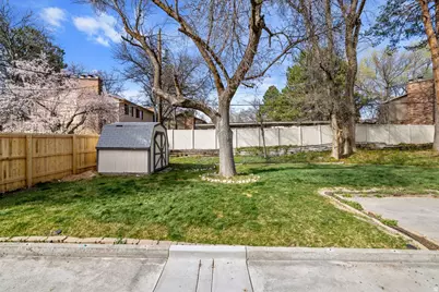 1889 E 4675 S, Holladay, UT 84117 - Photo 26
