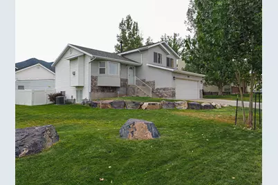 554 N 7th St E, Tooele, UT 84074 - Photo 2