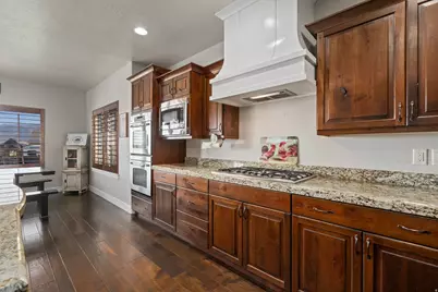9031 N Cassie Dr E, Eagle Mountain, UT 84005 - Photo 14
