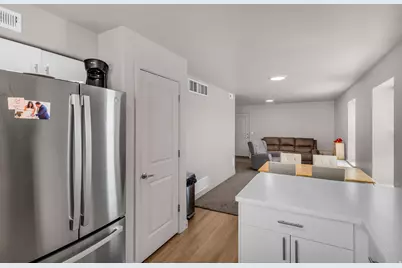 1140 W 950 N #E201, Orem, UT 84057 - Photo 12