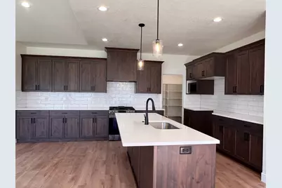 2801 W 2580 N #18, Plain City, UT 84404 - Photo 2