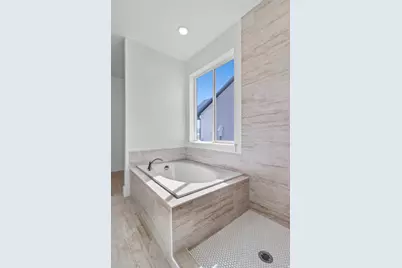 642 W 760 N #204, Tremonton, UT 84337 - Photo 10