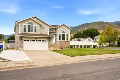 618 Willow Bend Dr, Centerville, UT 84014 - Photo 2