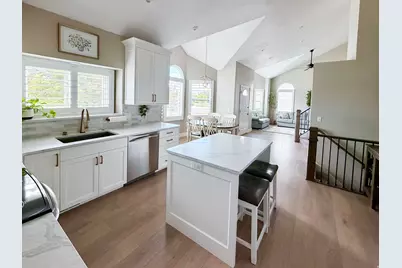 2587 W Vista Meadows Dr, Riverton, UT 84065 - Photo 8