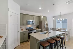 877 N Portman Way, Saratoga Springs, UT 84045 - Photo 4